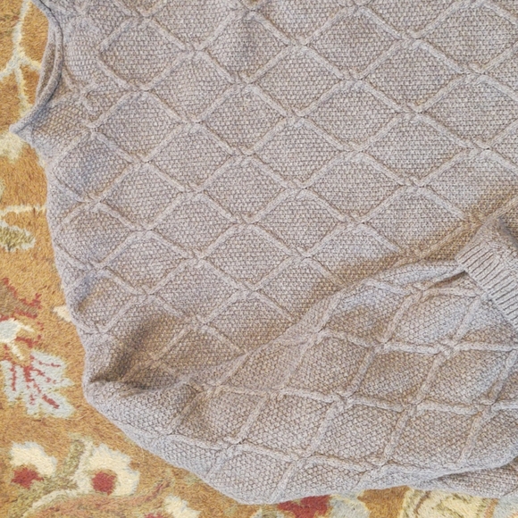 Sweater - Picture 5 of 5